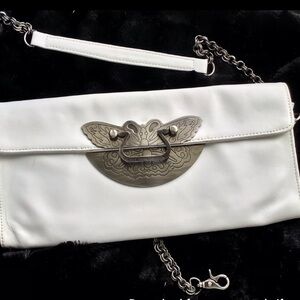 VTG Y2K CBGB WHITE 100% LEATHER BAG~SILVER BUTTERFLY CLASP & CHAIN~DENIM LINING